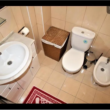 Проживання в сім'ї 3 Com Ar Acondicionado Areeiro Лісабон