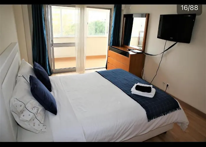 3 Com Ar Acondicionado Areeiro Homestay *