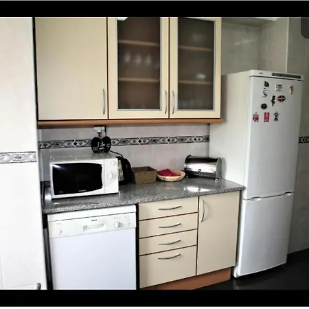 3 Com Ar Acondicionado Areeiro * Lisbona