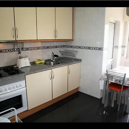 3 Com Ar Acondicionado Areeiro Lisbona